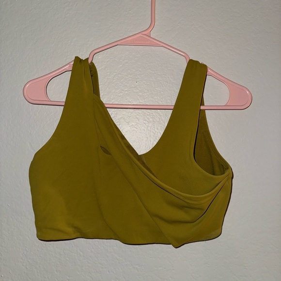 Lululemon cross-front yoga bra - Picture 2 of 8